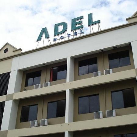Adel Hotel Putatan Eksteriør billede