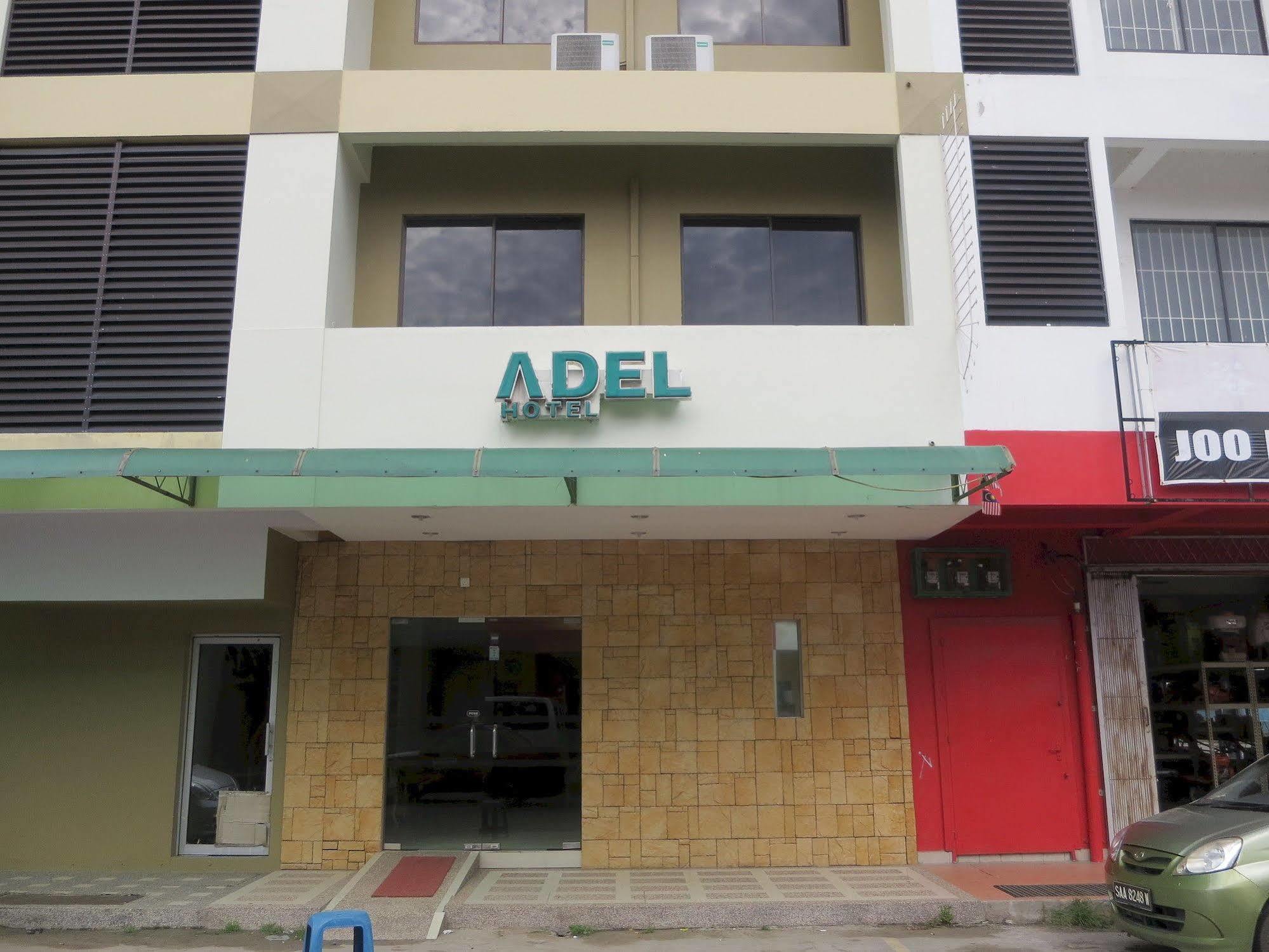 Adel Hotel Putatan Eksteriør billede